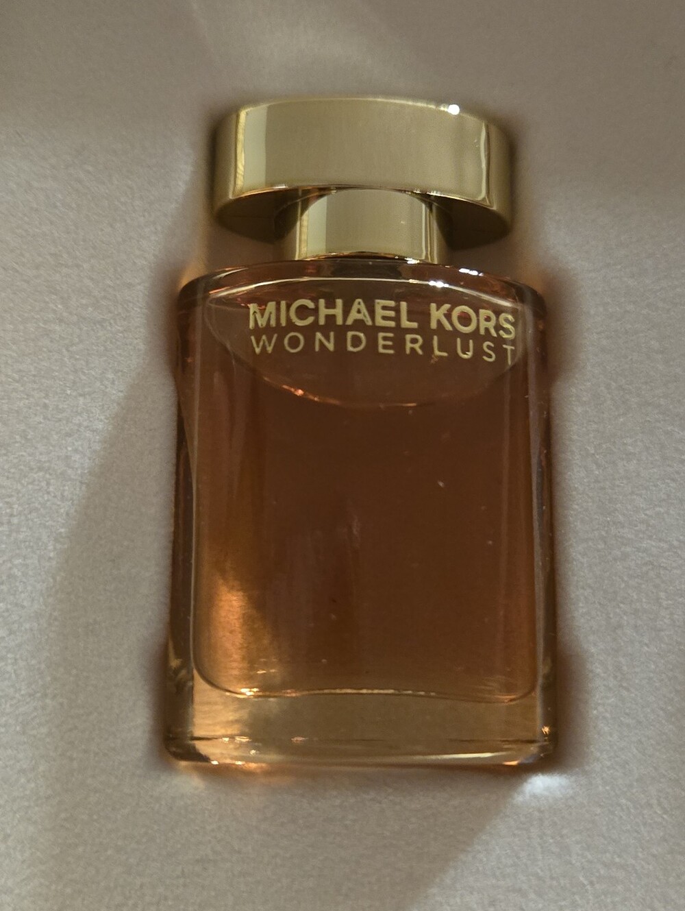 Michael Kors Mini Perfume Set - Gold Caps with Amber & Honey Liquids - Picture 5 of 7